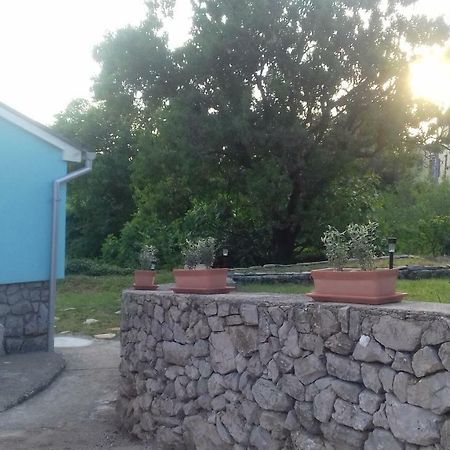Holiday Home Nora**** Loznati Cres Luaran gambar
