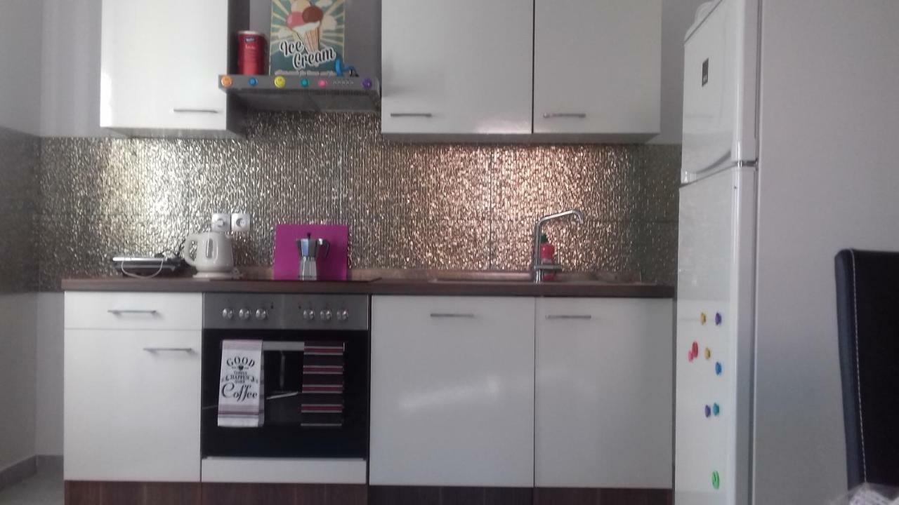 Holiday Home Nora**** Loznati Cres Luaran gambar