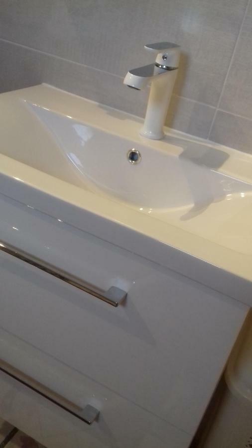 Holiday Home Nora**** Loznati Cres Luaran gambar