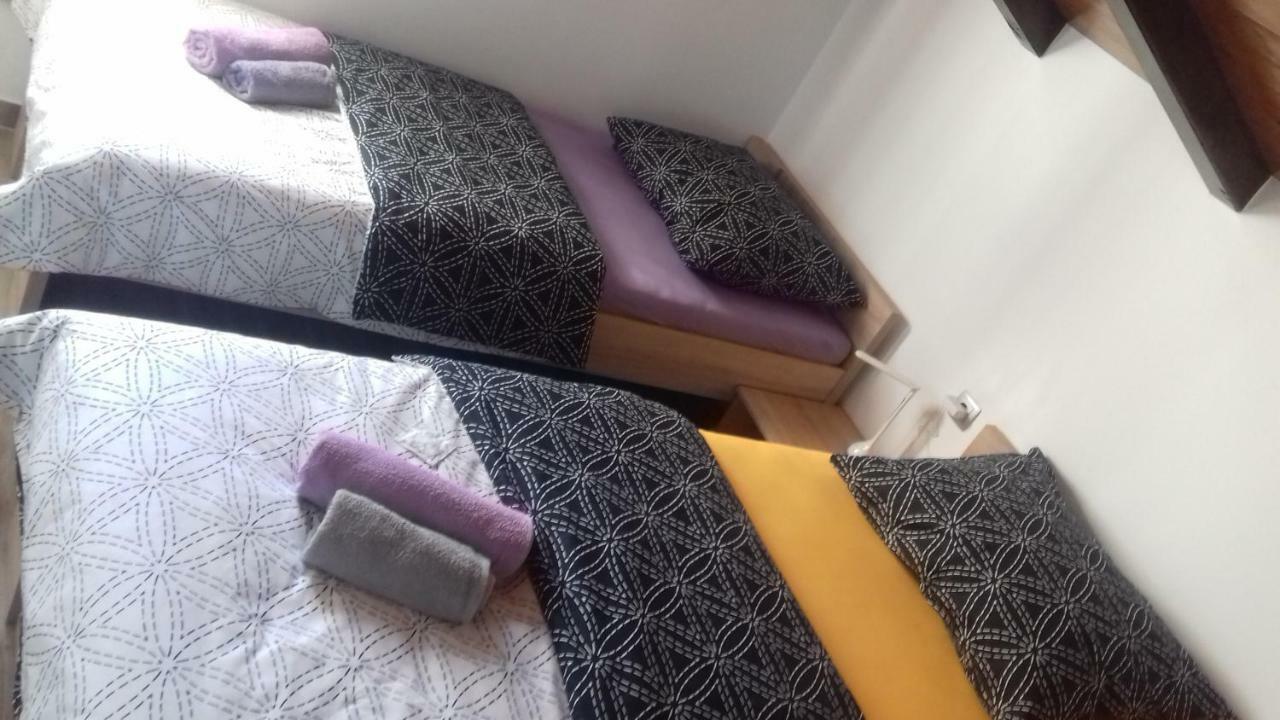 Holiday Home Nora**** Loznati Cres Luaran gambar