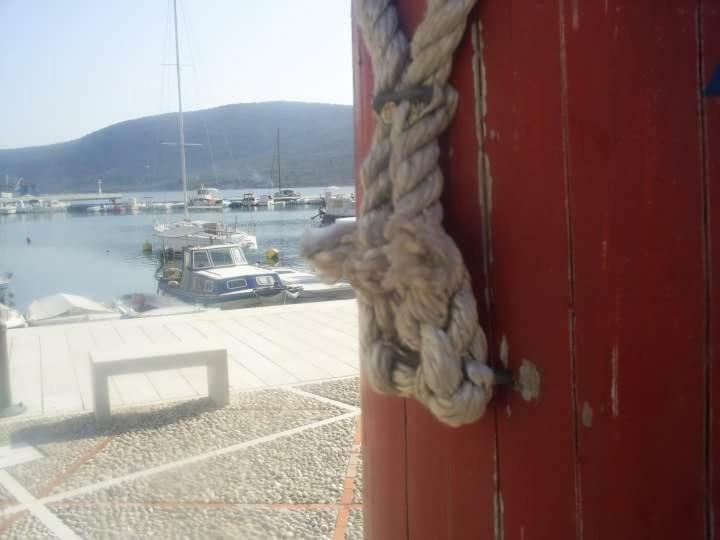 Holiday Home Nora**** Loznati Cres Luaran gambar