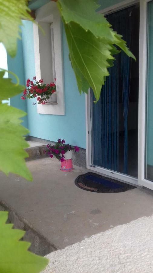 Holiday Home Nora**** Loznati Cres Luaran gambar